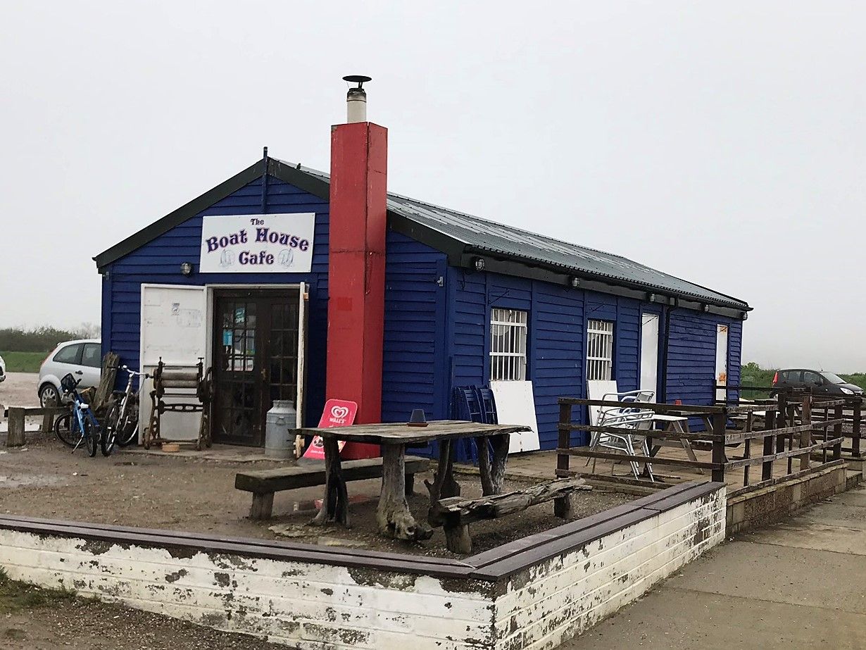 The Boat House cafe at Barton Point